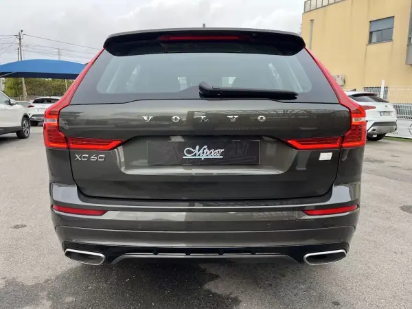 Volvo XC 60 2020 - 32750 EUR, 141000 km - AUTO.MOTO.pt - 141000km - foto 5 de 51