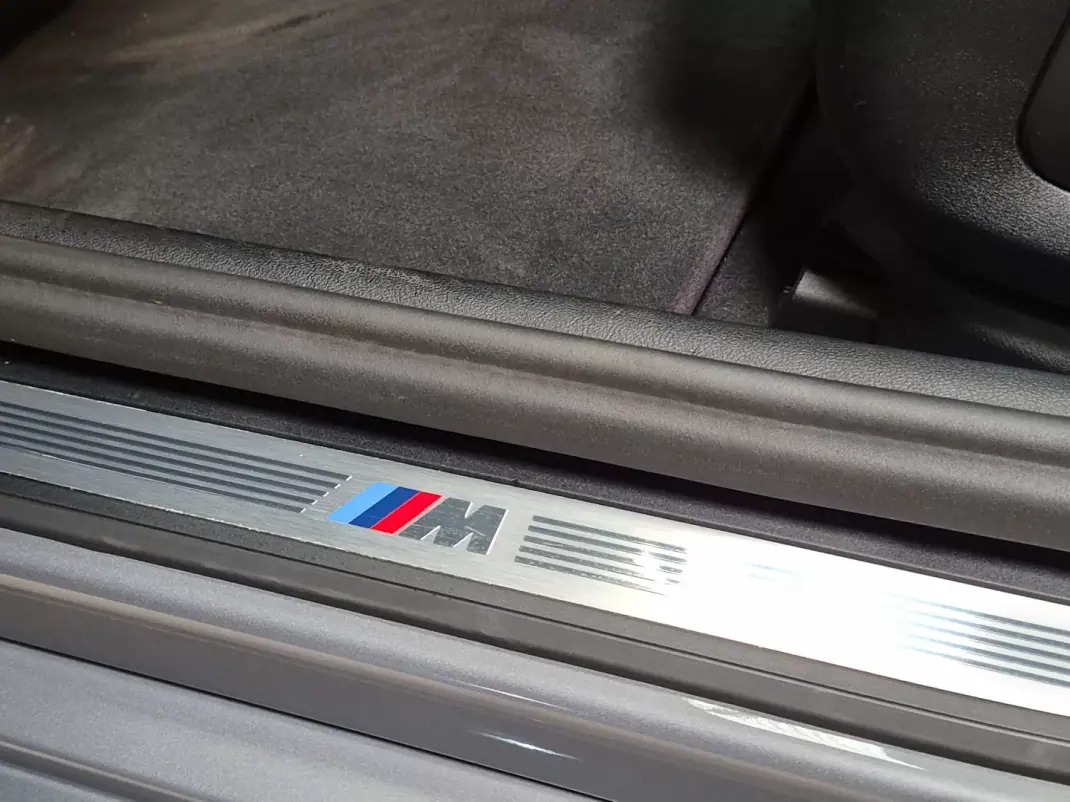 BMW 530e 2023 - 45990 EUR, 32272 km - AUTO.MOTO.pt - 32272km - foto 10 de 38