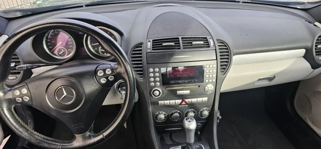 Mercedes-Benz SLK 200 2004 - 13900 EUR, 184741 km - 184741km - foto 6 de 12