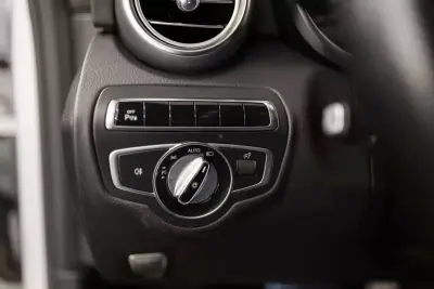 Mercedes-Benz C 220 2016 - 26900 EUR, 178412 km - AUTO.MOTO.pt - 178412km - foto 9 de 22