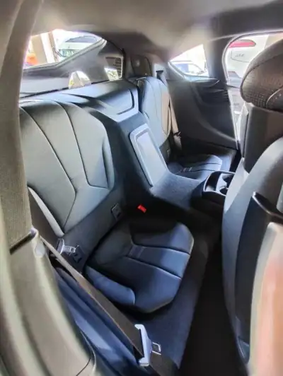 BMW i8 2017 - 65500 EUR, 96600 km - AUTO.MOTO.pt - 96600km - foto 16 de 38