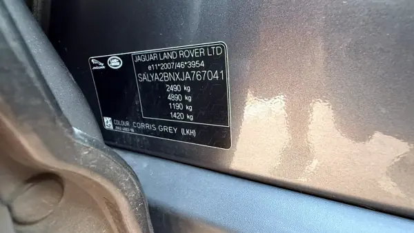 Land Rover Range Rover Velar 2018 - 26990 EUR, 179000 km - 179000km - foto 38 de 39