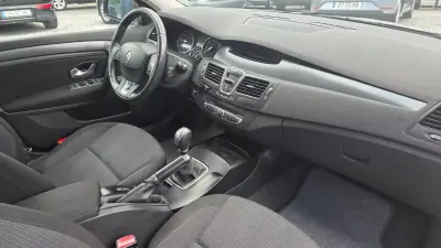 Renault Laguna 2007 - 4490 EUR, 213000 km - AUTO.MOTO.pt - 213000km - foto 11 de 16