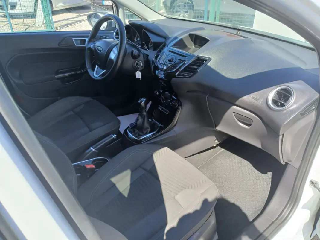 Ford Fiesta 2014 - 7350 EUR, 78604 km - 78604km - foto 20 de 22
