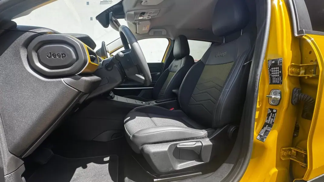 Jeep Avenger 2023 - 24990 EUR, 41228 km - AUTO.MOTO.pt - 41228km - foto 18 de 27