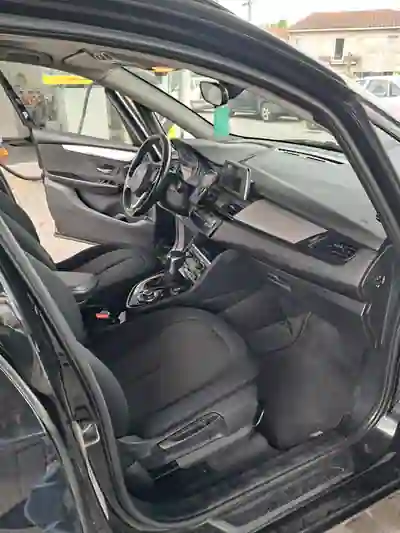 BMW 218 Active Tourer 2018 - 11000 EUR, 245 km - AUTO.MOTO.pt - 245km - foto 6 de 8