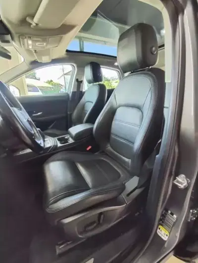 Jaguar E-Pace 2020 - 23950 EUR, 87000 km - AUTO.MOTO.pt - 87000km - foto 24 de 27