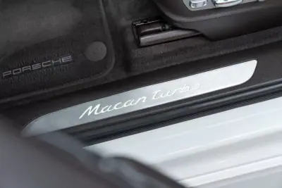 Porsche Macan 2016 - 49950 EUR, 131000 km - AUTO.MOTO.pt - 131000km - foto 25 de 53