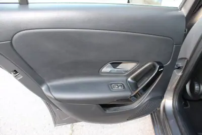 Mercedes-Benz A 180 2019 - 25900 EUR, 73000 km - 73000km - foto 15 de 47