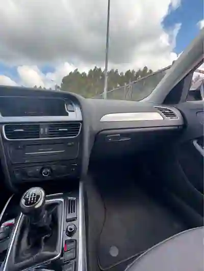 Audi A4 Avant 2011 - 7799 EUR, 312000 km - AUTO.MOTO.pt - 312000km - foto 10 de 12
