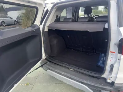 Ford EcoSport 2016 - 12500 EUR, 85843 km - AUTO.MOTO.pt - 85843km - foto 9 de 10