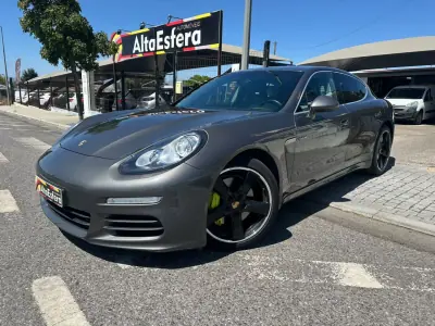 Porsche Panamera 2015 - 39900 EUR, 124815 km - AUTO.MOTO.pt - 124815km - foto 1 de 41
