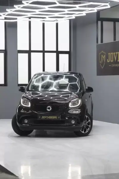 Smart ForFour 2015 - 9500 EUR, 155670 km - AUTO.MOTO.pt - 155670km - foto 6 de 36