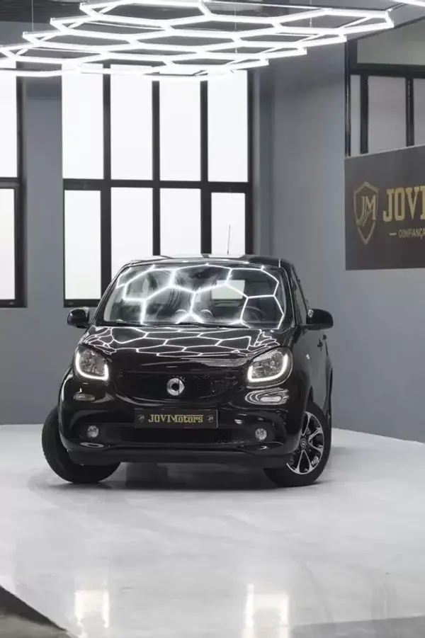 Smart ForFour 2015 - 9500 EUR, 155670 km - AUTO.MOTO.pt - 155670km - foto 6 de 36