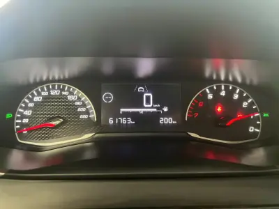 Peugeot 208 2022 - 11500 EUR, 61000 km - 61000km - foto 13 de 15