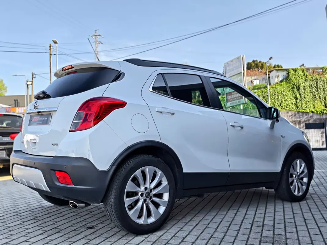 Opel Mokka 2016 - 12500 EUR, 135000 km - AUTO.MOTO.pt - 135000km - foto 5 de 18