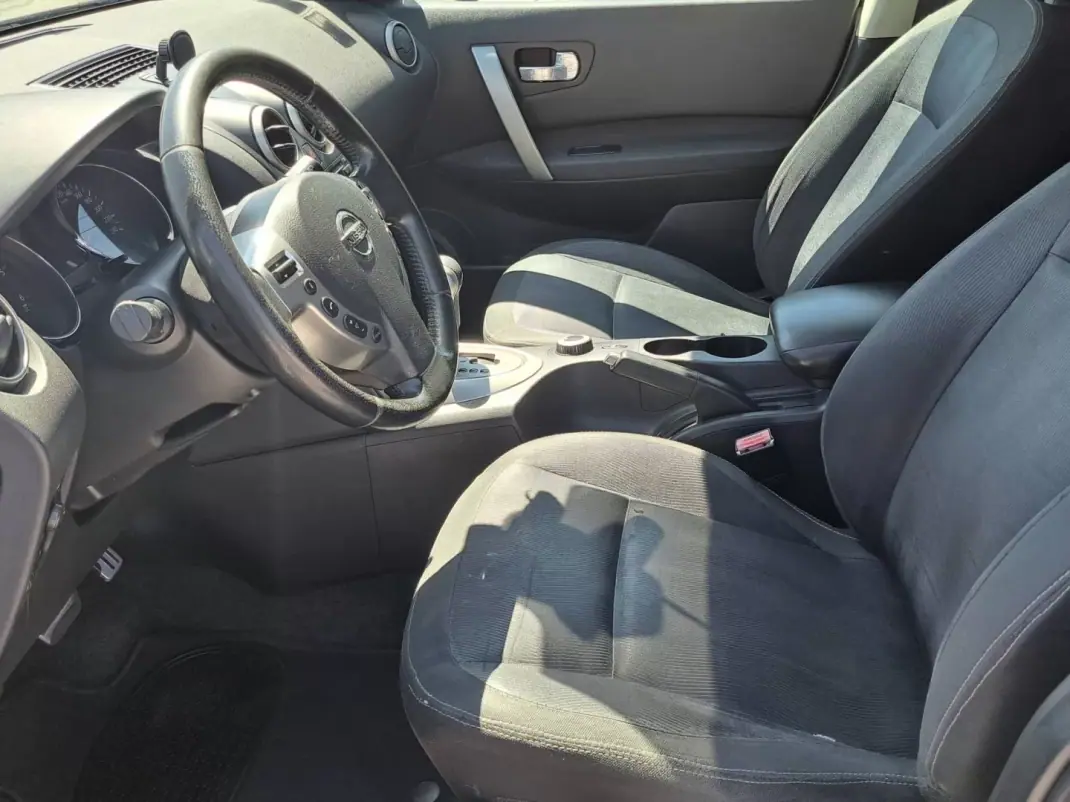 Nissan Qashqai 2010 - 7950 EUR, 328682 km - 328682km - foto 15 de 42