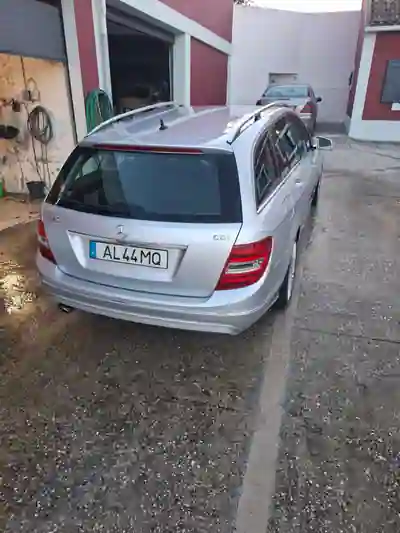Mercedes-Benz C 220 2012 - 8000 EUR, 378000 km - AUTO.MOTO.pt - 378000km - foto 4 de 4