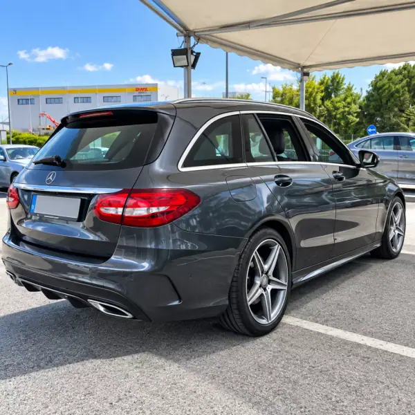Mercedes-Benz C 200 2016 — foto 2 de 9