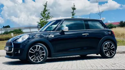 MINI 3 Portas 2017 - 14990 EUR, 95000 km - AUTO.MOTO.pt - 95000km - foto 8 de 32