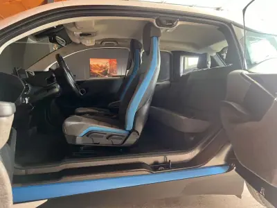 BMW i3 2017 - 14900 EUR, 102622 km - AUTO.MOTO.pt - 102622km - foto 21 de 28