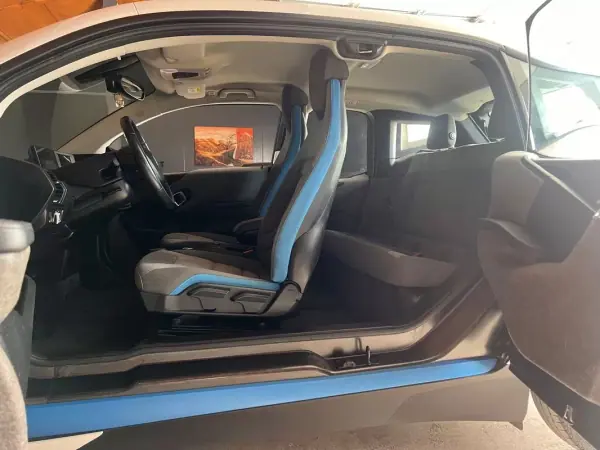 BMW i3 2017 - 14900 EUR, 102622 km - AUTO.MOTO.pt - 102622km - foto 21 de 28