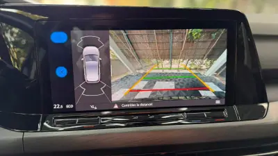 Volkswagen Golf 2021 - 21500 EUR, 96839 km - AUTO.MOTO.pt - 96839km - foto 27 de 38