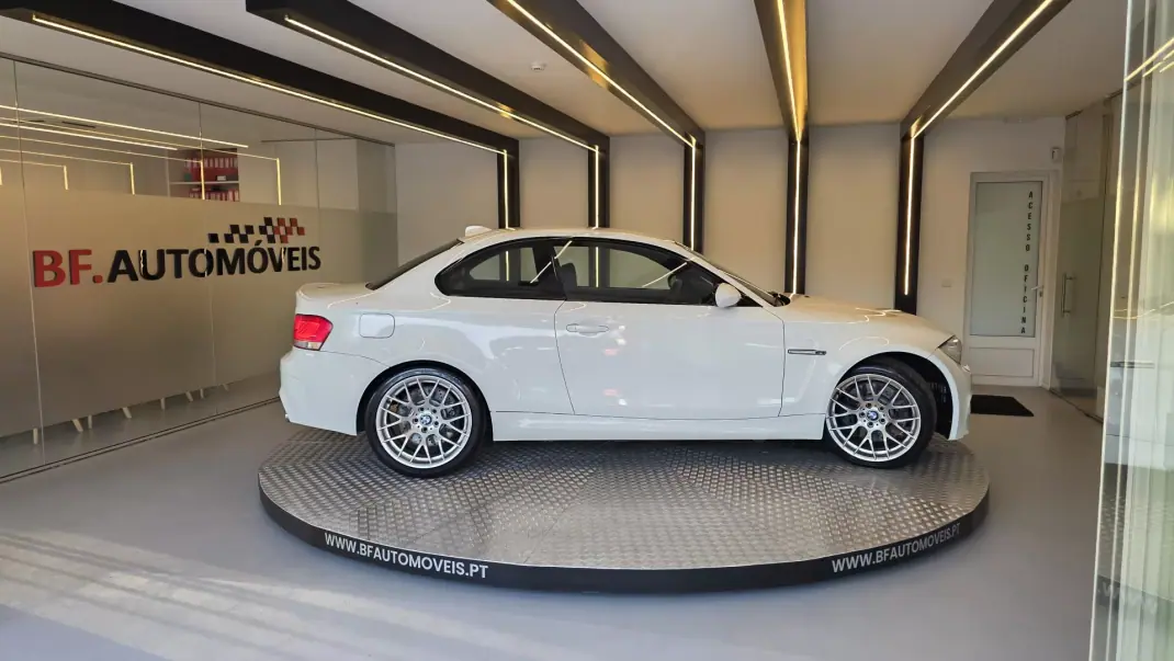 BMW 1M Coupe 2012 - 67500 EUR, 67790 km - AUTO.MOTO.pt - 67790km - foto 8 de 61