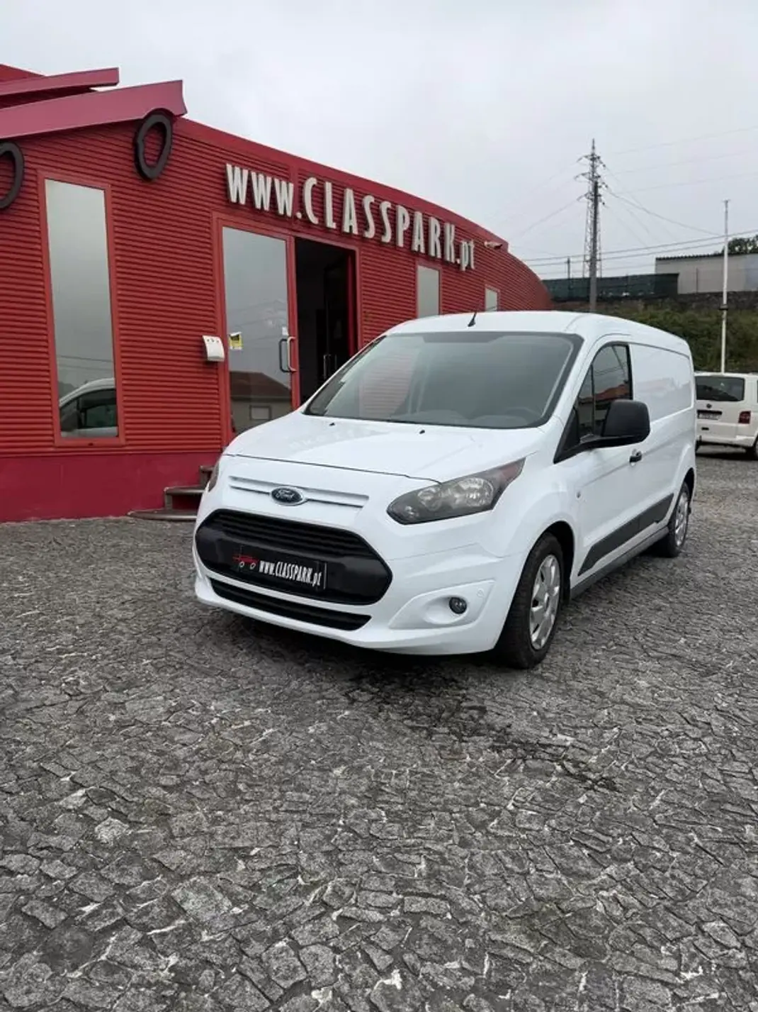 Ford Transit Connect 2018 - 10500 EUR, 165000 km - AUTO.MOTO.pt - 165000km - foto 2 de 6