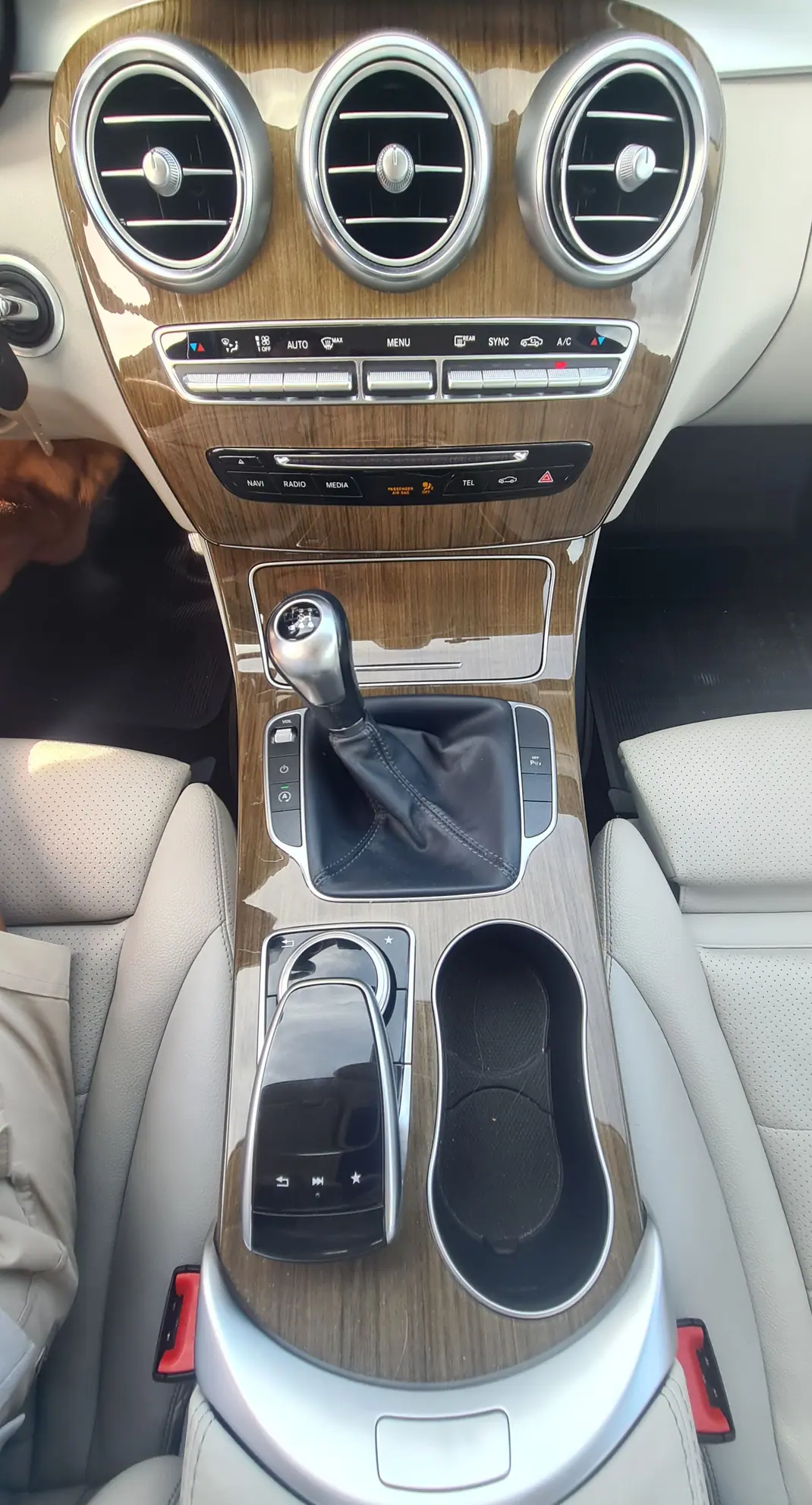 Mercedes-Benz C 180 2018 - 17990 EUR, 207000 km - 207000km - foto 11 de 11