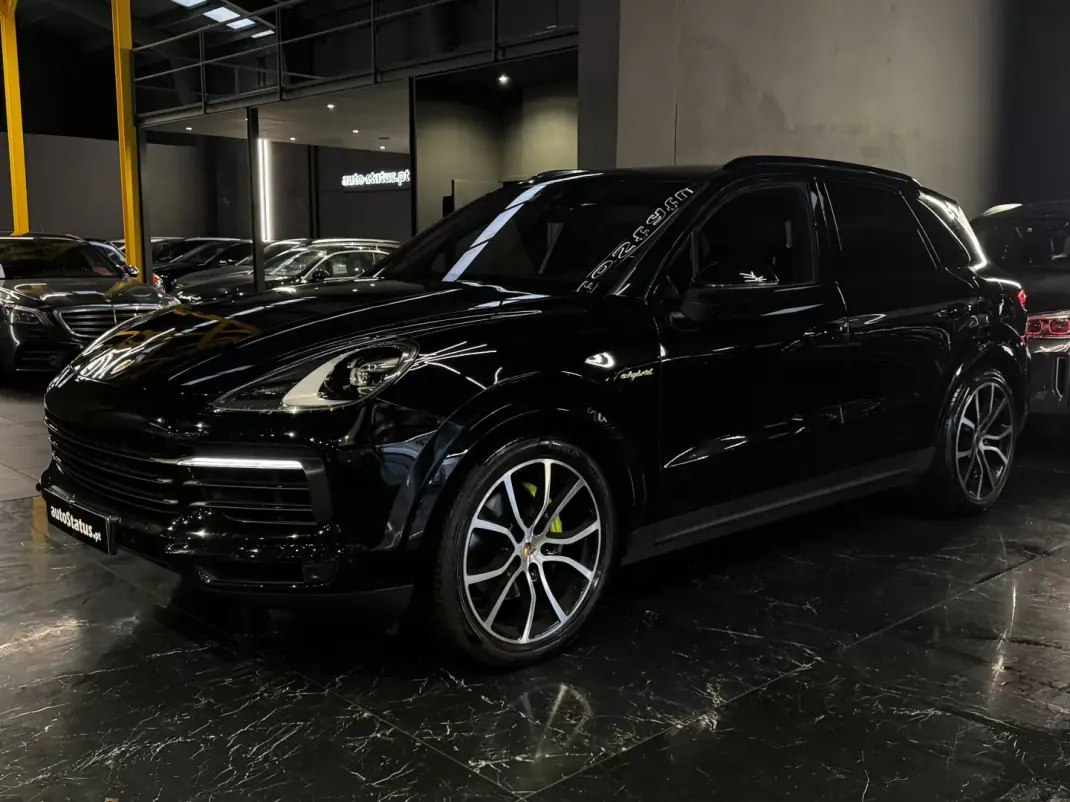 Porsche Cayenne 2021 - 74990 EUR, 85200 km - AUTO.MOTO.pt - 85200km - foto 10 de 37