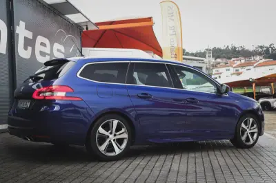 Peugeot 308 SW 2018 - 13980 EUR, 79660 km - AUTO.MOTO.pt - 79660km - foto 26 de 27