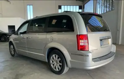 Chrysler Grand Voyager 2008 - 12990 EUR, 290000 km - foto 2 de 12