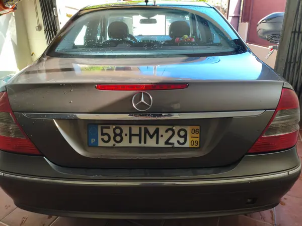 Mercedes-Benz E 220 2006 - 12000 EUR, 194000 km - AUTO.MOTO.pt - 194000km - foto 2 de 13