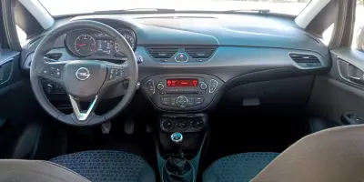 Opel Corsa 2018 - 11900 EUR, 144000 km - AUTO.MOTO.pt - 144000km - foto 12 de 16
