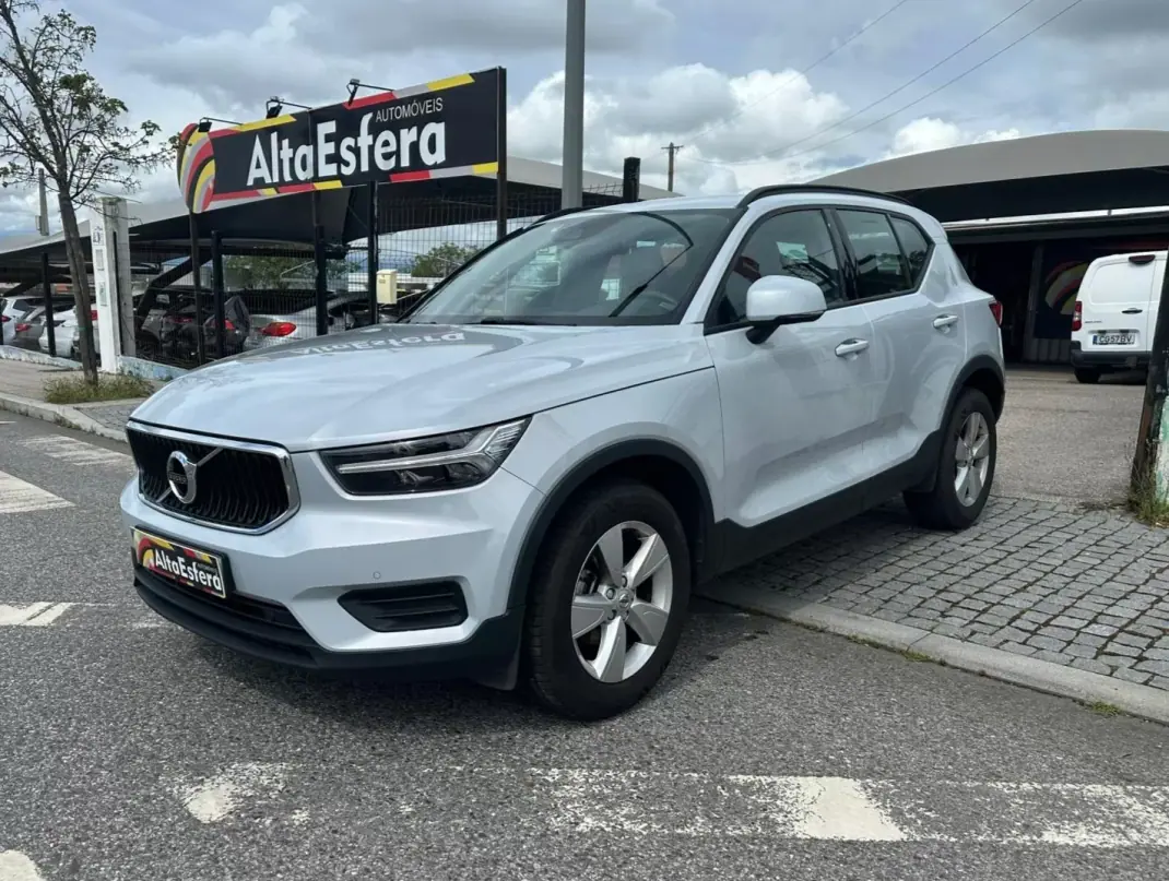 Volvo XC 40 2019 - 24900 EUR, 91623 km - AUTO.MOTO.pt - 91623km - foto 1 de 29