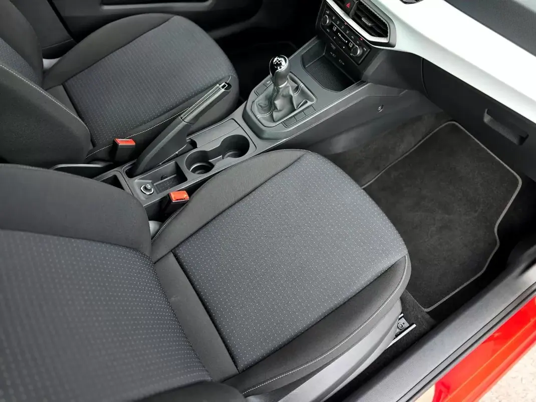 SEAT Ibiza 2021 - 14750 EUR, 42700 km - AUTO.MOTO.pt - 42700km - foto 28 de 34