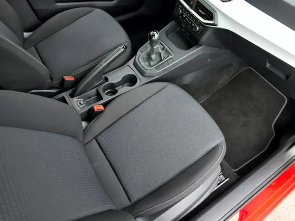 SEAT Ibiza 2021 - 13990 EUR, 42700 km - AUTO.MOTO.pt - 42700km - foto 28 de 34