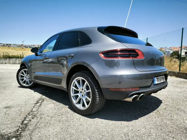 Porsche Macan 2014 - 42950 EUR, 177239 km - AUTO.MOTO.pt - 177239km - foto 7 de 59