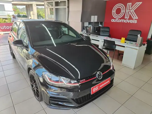 Volkswagen Golf 2018 - 26750 EUR, 99000 km - AUTO.MOTO.pt - 99000km - foto 2 de 39