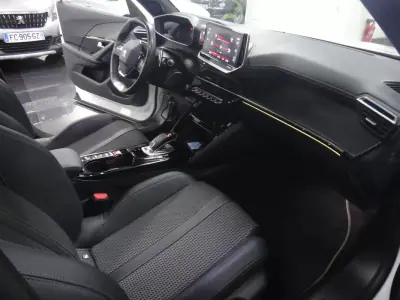 Peugeot 2008 2020 - 17500 EUR, 59000 km - AUTO.MOTO.pt - 59000km - foto 20 de 28