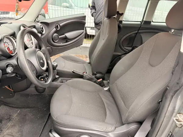 MINI Clubman 2010 - 9990 EUR, 209055 km - AUTO.MOTO.pt - 209055km - foto 4 de 7