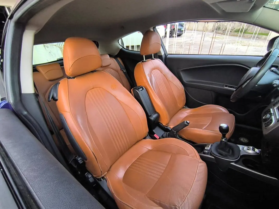 Alfa Romeo MiTo 2011 - 5900 EUR, 170000 km - 170000km - foto 12 de 15