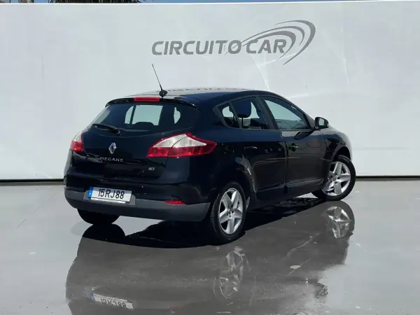Renault Mégane 2014 - 7995 EUR, 191366 km - AUTO.MOTO.pt - 191366km - foto 7 de 27