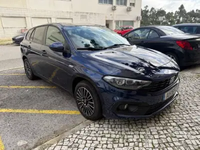 Fiat Tipo Station Wagon 2021 - 10750 EUR, 98000 km - AUTO.MOTO.pt - 98000km - foto 10 de 28