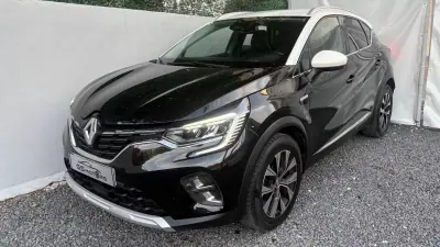 Renault Captur 2023 - 14900 EUR, 78000 km - foto 2 de 12