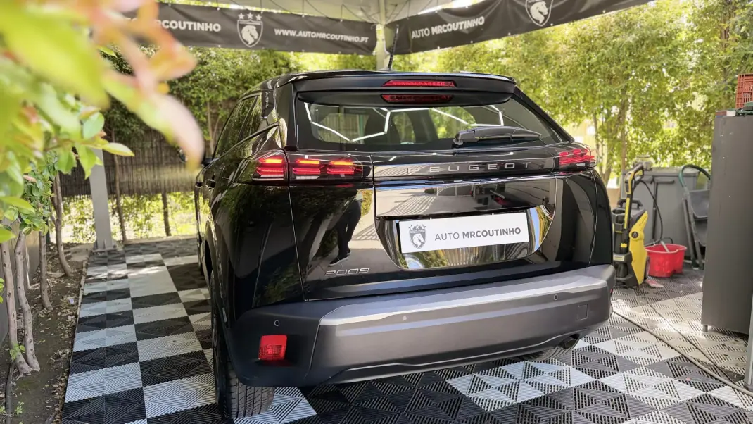 Peugeot 2008 2025 - 22500 EUR, 3357 km - AUTO.MOTO.pt - 3357km - foto 9 de 20