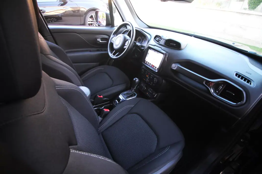 Jeep Renegade 2022 - 18990 EUR, 99500 km - 99500km - foto 27 de 49