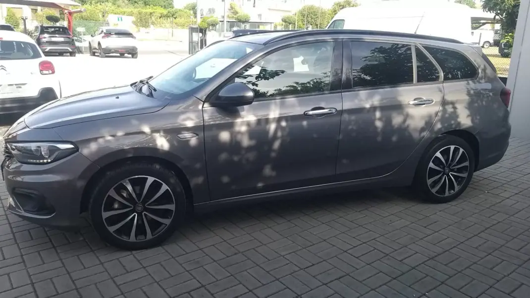 Fiat Tipo Station Wagon 2020 - 14350 EUR, 60939 km - AUTO.MOTO.pt - 60939km - foto 17 de 34