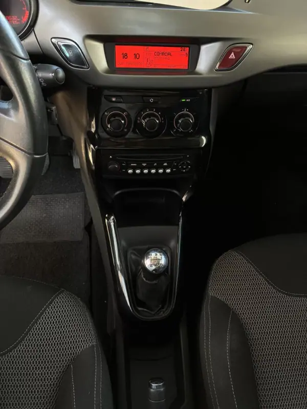Citroën C3 2014 - 5999 EUR, 160000 km - AUTO.MOTO.pt - 160000km - foto 14 de 22